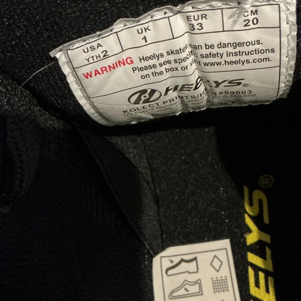 Heelys new authentic